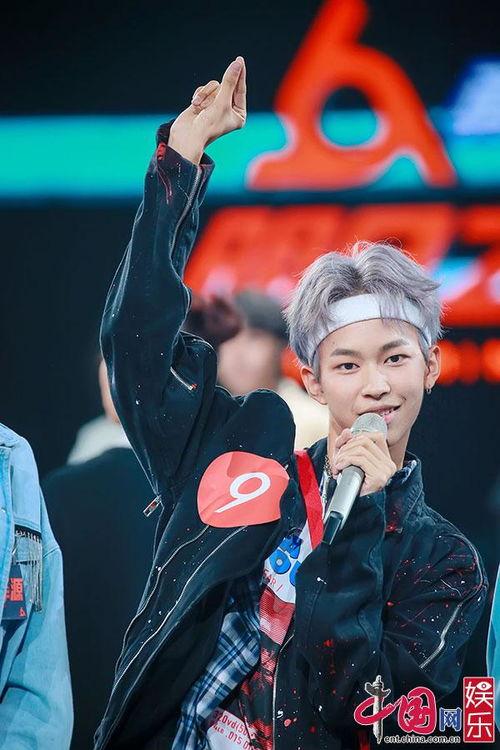 斯外戈的背景,从草根艺人到网络红星的蜕变之路